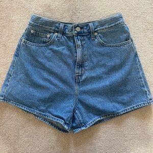 Levi’s High Loose Shorts